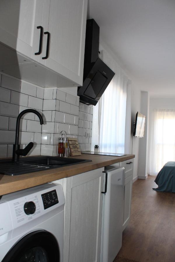מאלגה Brand New Studio With Terrace And Bbq Close To City Center מראה חיצוני תמונה