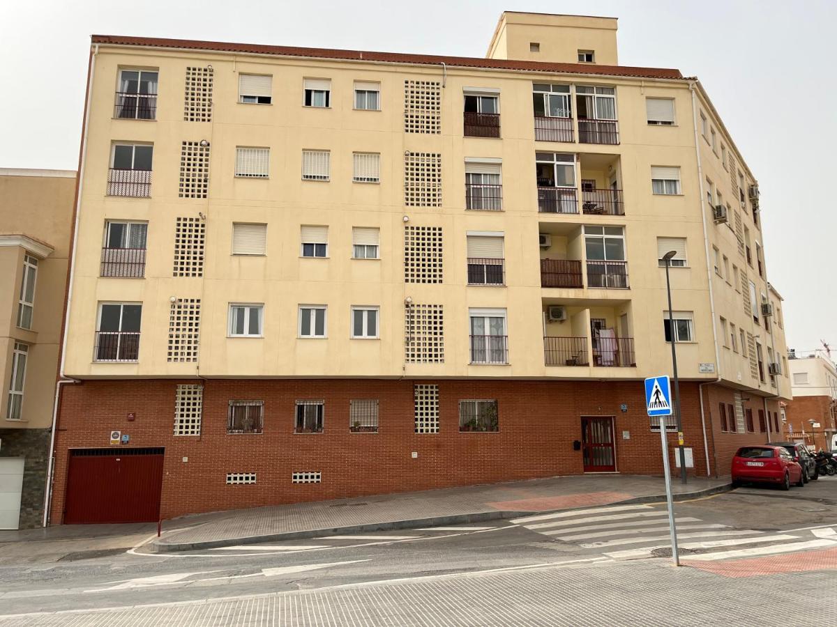 מאלגה Brand New Studio With Terrace And Bbq Close To City Center מראה חיצוני תמונה